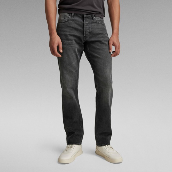 G-STAR RAW Mosa Straight Fit Jeans worn in black moon