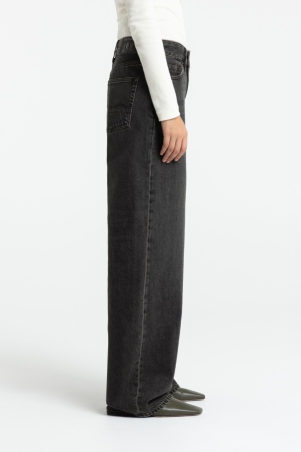 KINGS OF INDIGO Joan Blue Vilma Brown Black Worn Loose Fit Jeans