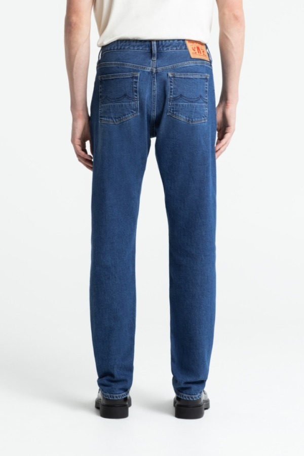 KINGS OF INDIGO Addo Cotton Flex Mid Blue Tapered Fit Jeans