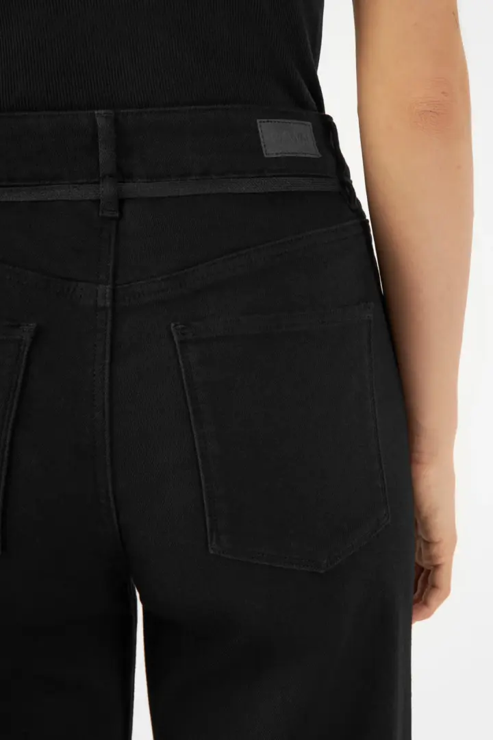 DAWN DENIM Dew Flared Soft Denim – French Pocket – Stay Black